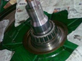 带Resolver旋转变压器的通力电梯主机更换轴承,图片罕见!