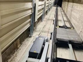 只有一根钢带的电梯见过吗？