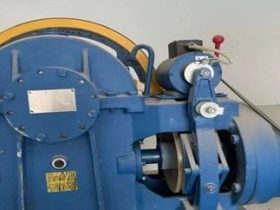 电梯运行中抖动的原因及处理措施