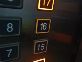 电梯配件更换周期明细表