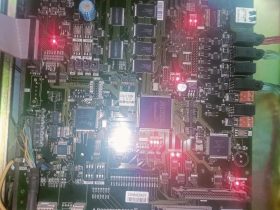 三菱凌云2呼梯方法