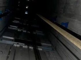 电梯停梯状态，但保养记录仍在记录，这是怎么回事？