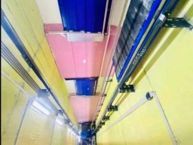 这电梯井道色彩太丰富了！