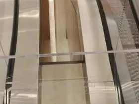 调查｜山东一女孩高坠身亡！商场防坠落，细节有待加强