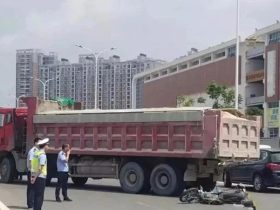 上海电梯工救人路上被车碾压致死—呼吁修改“困人超三十分钟罚款”规定