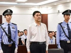 一个维保工1582年的工资等于什么？