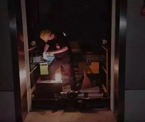 请不要执迷于价格，电梯人的技术价值才是电梯安全的保障
