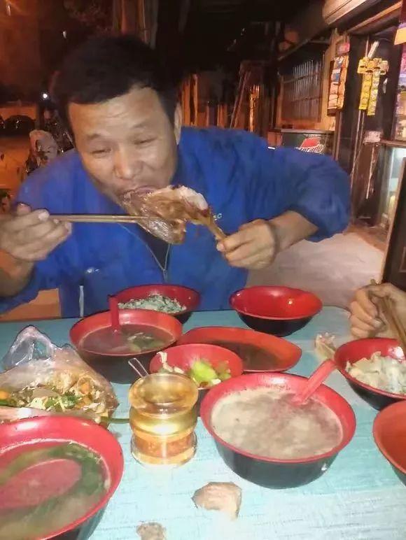 还原最真实的电梯人世界!(外人想象不到的心酸) 还原最真实的电梯人世界!(外人想象不到的心酸)