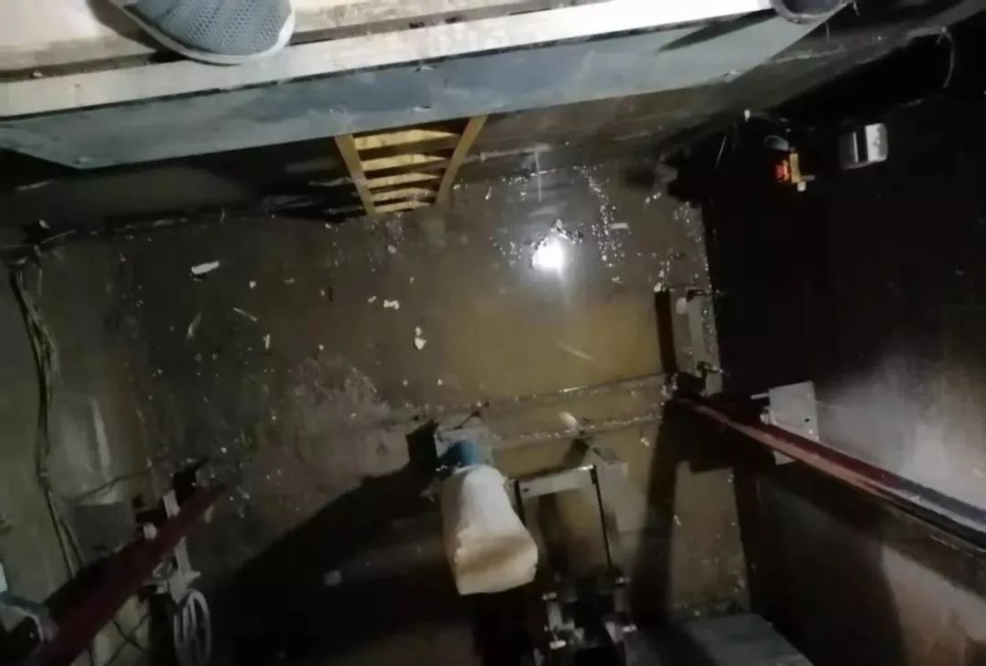 电梯底坑积水未处理,小区物业被罚3万元! 电梯底坑积水未处理,小区物业被罚3万元!