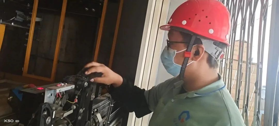 一台电梯的正常使用寿命有多长？十年的电梯是否应该换了？