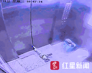 电梯也有盲区！16个惨痛教训！请转发！