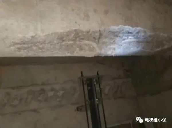 完了!主机掉坑里了,电梯人又有锅背了? 完了!主机掉坑里了,电梯人又有锅背了?