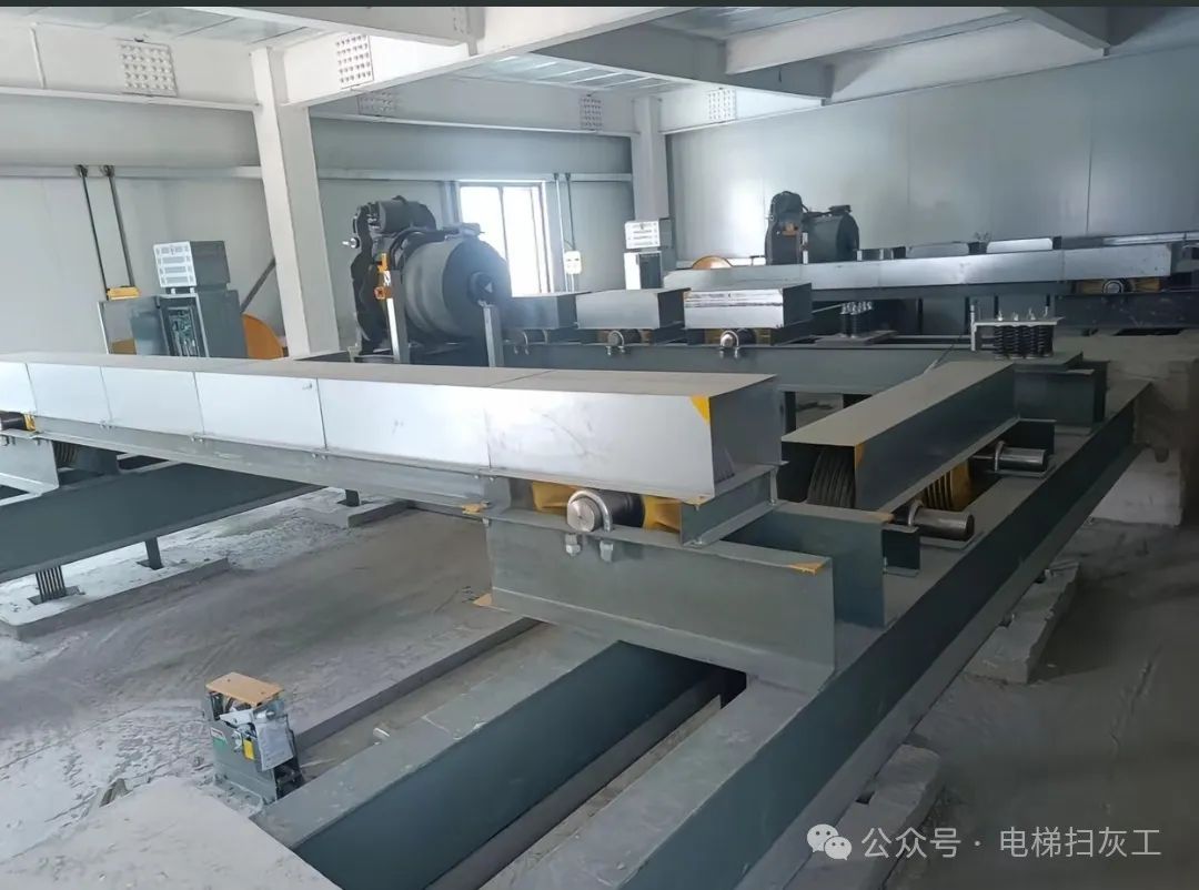 30吨以上货梯采用双主机还是单主机技术合适？