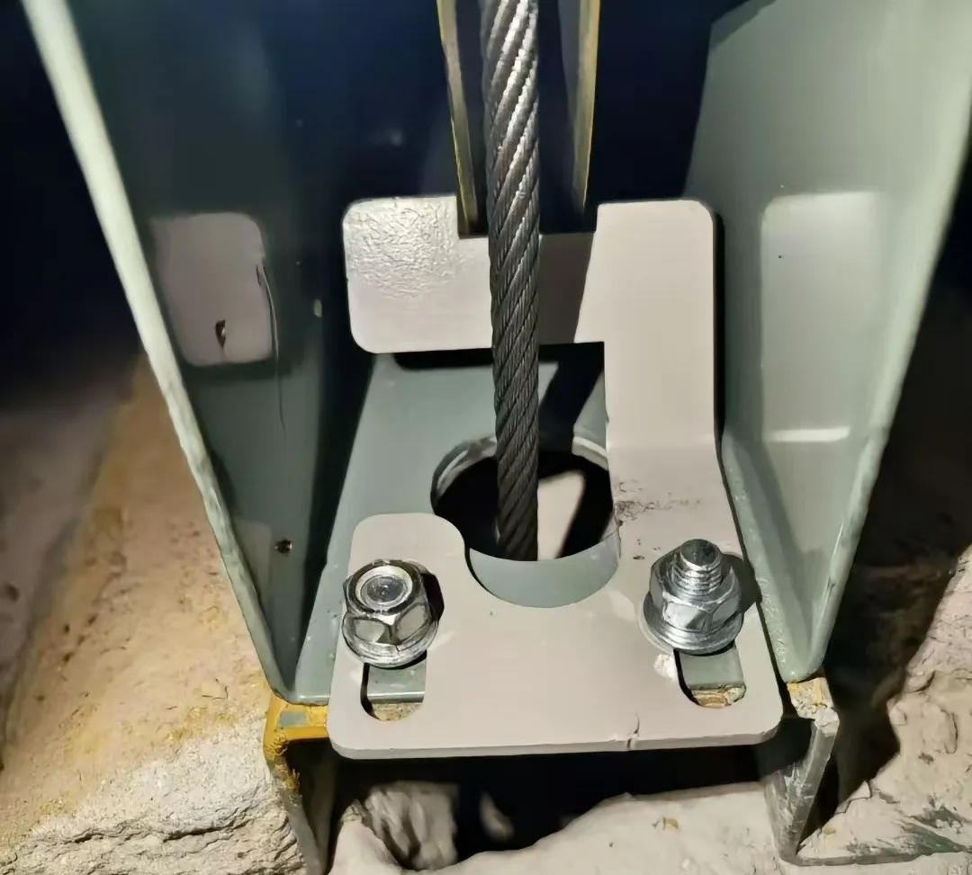 天冷了,电梯钢丝绳去油泥神器来了! 天冷了,电梯钢丝绳去油泥神器来了!